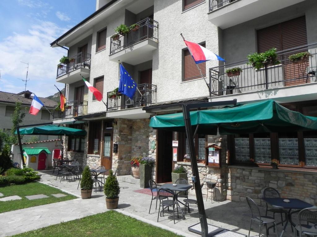 Hotel Trois Etoiles Entracque Dış mekan fotoğraf