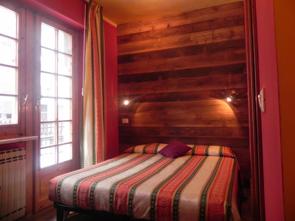 Hotel Trois Etoiles Entracque Oda fotoğraf