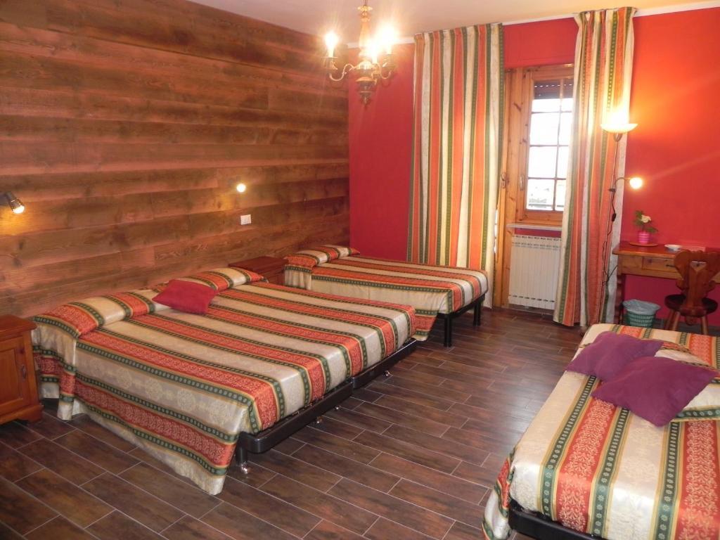 Hotel Trois Etoiles Entracque Oda fotoğraf